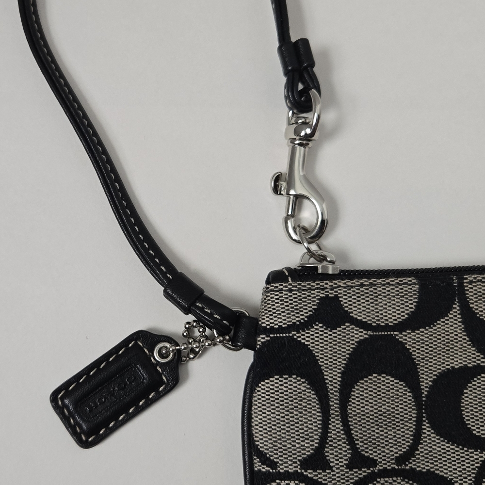 Coach Wristlet - Picture 3 of 7
